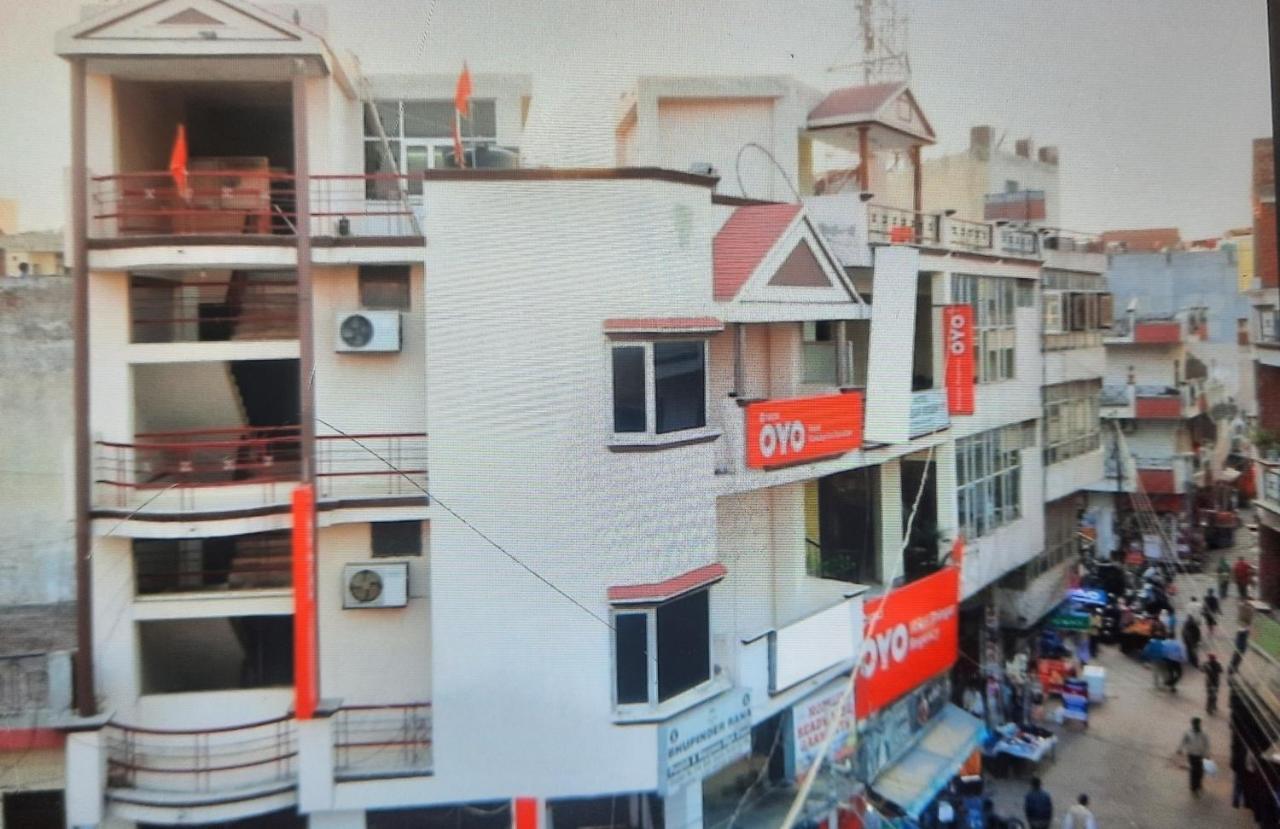 Hotel Holiday Inn Paradise Chandīgarh Buitenkant foto