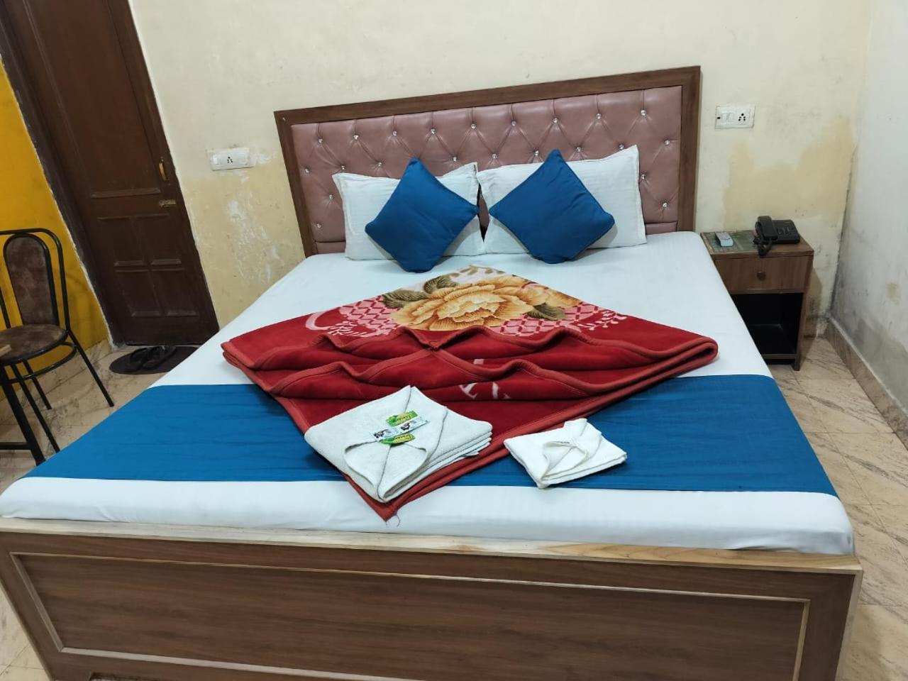 Hotel Holiday Inn Paradise Chandīgarh Buitenkant foto