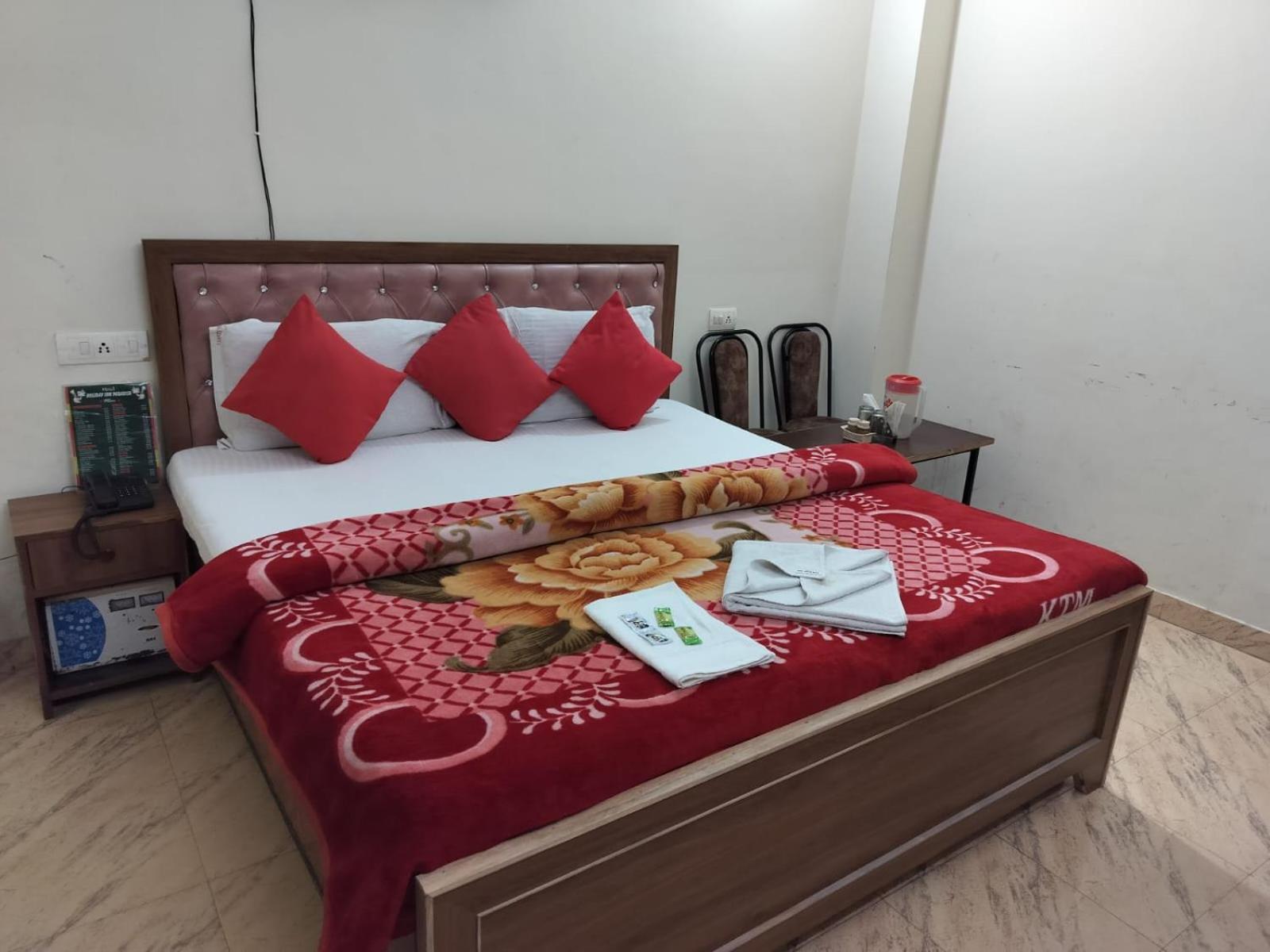 Hotel Holiday Inn Paradise Chandīgarh Buitenkant foto