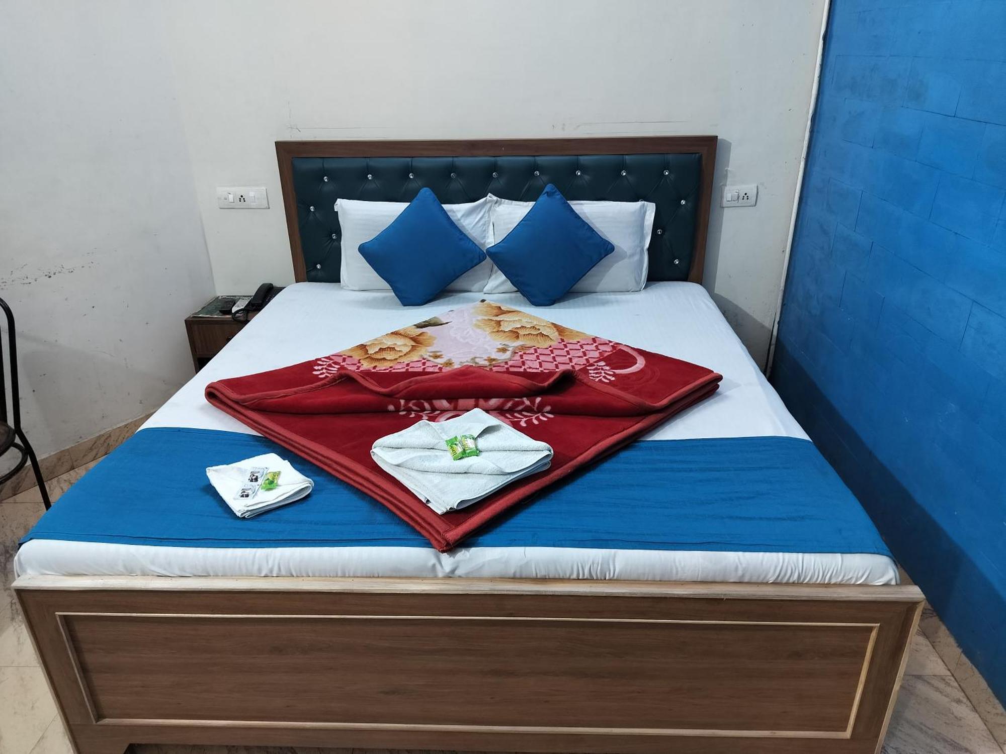 Hotel Holiday Inn Paradise Chandīgarh Kamer foto